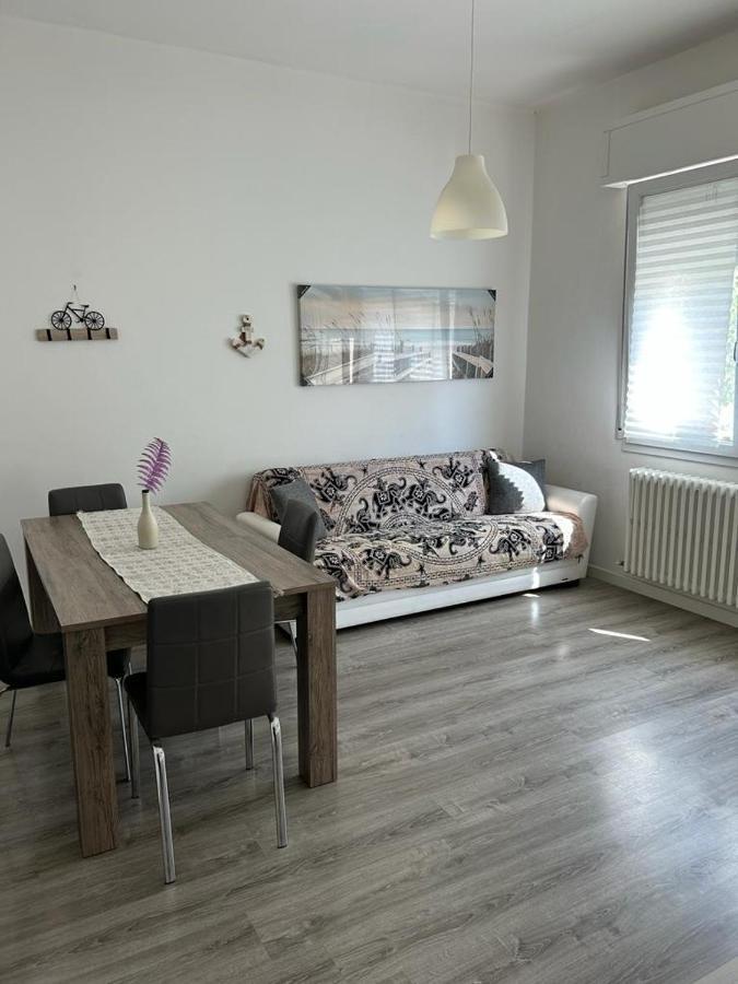 Appartamento In Villetta A 2 Passi Dal Mare E Dal Centro 페자로 외부 사진